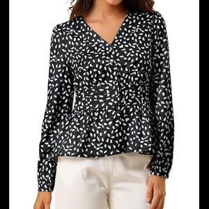 Women's Black and White Patterned Top